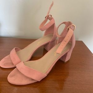 Size 8.5 Light pink 2 inch heels